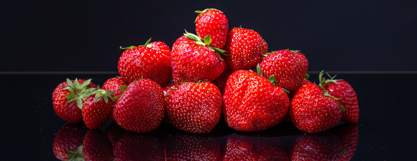 Two New Early and Resistant Strawberry Varieties